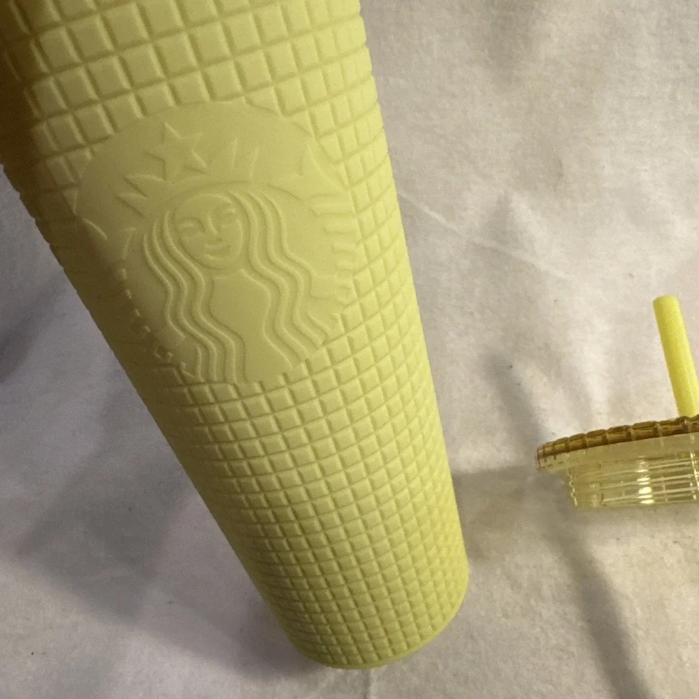NEW Starbucks Venti  Tumbler Meadow Yellow 24oz Soft Touch Square Grid Cold Cup